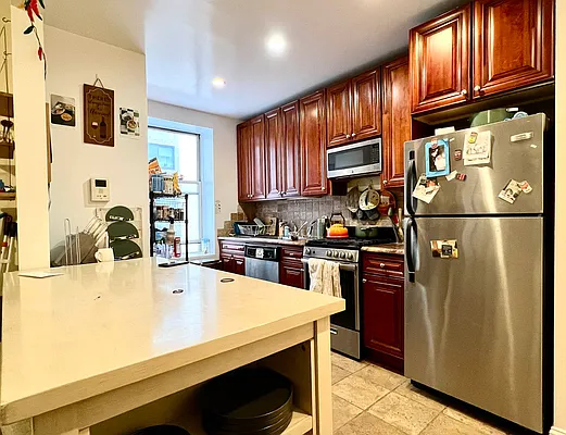 Rented by Compass | media 12