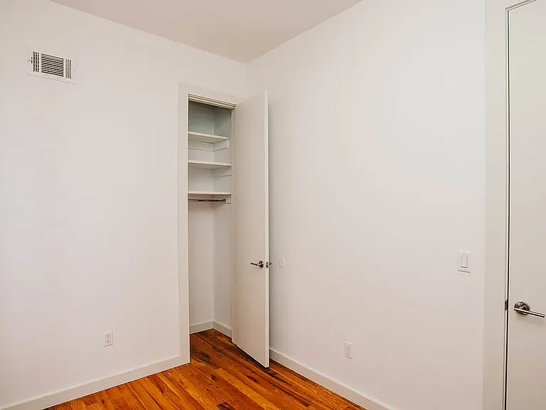 330 Harman St #1L — Photo 10