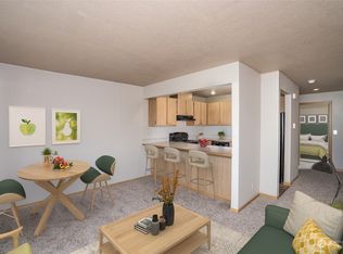 907 27th St APT 2, Anacortes, WA 98221