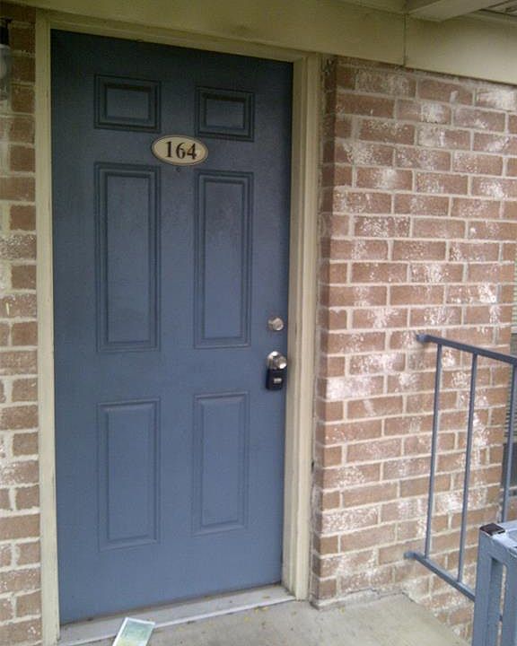 1st image of 3900 Woodchase Dr APT 164