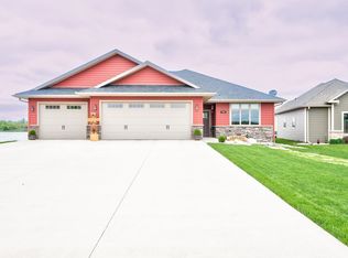 168 W Bay Rd, Lake Park, IA 51347