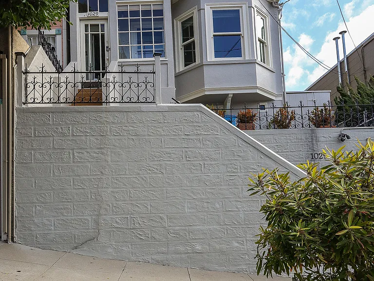 1029 Rhode Island St — Photo 2