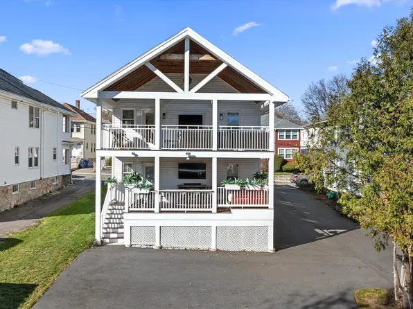 11 Hillview Ave, Roslindale, MA 02131