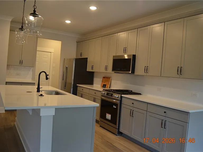 28 Trace Blf — Photo 7
