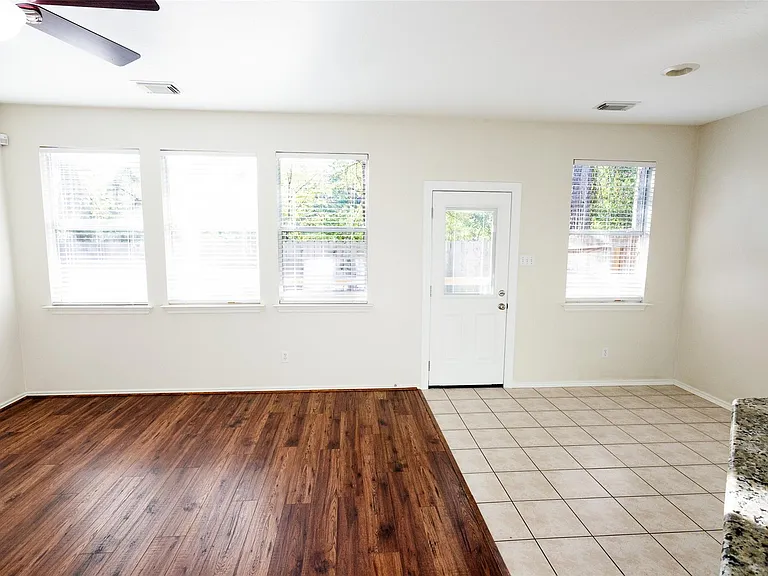 11 Summerhaze Cir — Photo 11