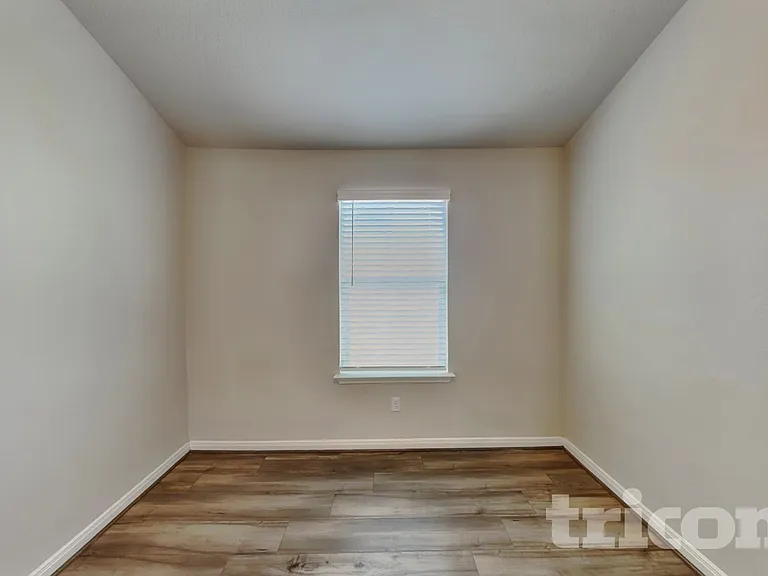 5602 Luna Pass — Photo 13