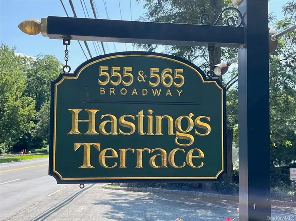 555 Broadway #5C, Hastings-on-Hudson, NY 10706