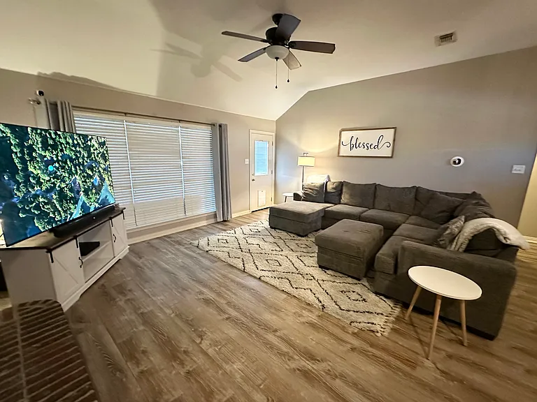 632 Oak View Ct — Photo 6