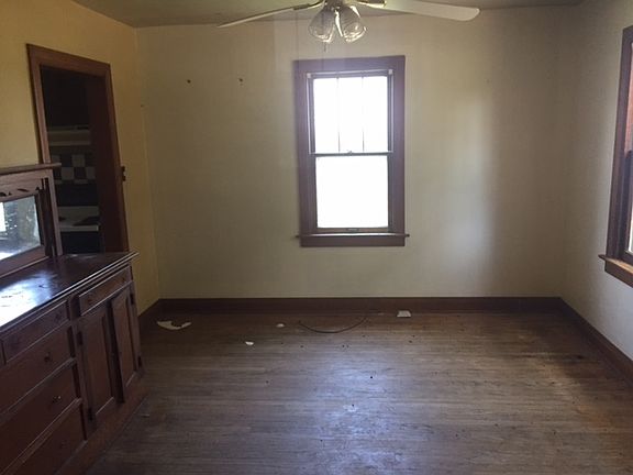 5th image of 2510 Washington St