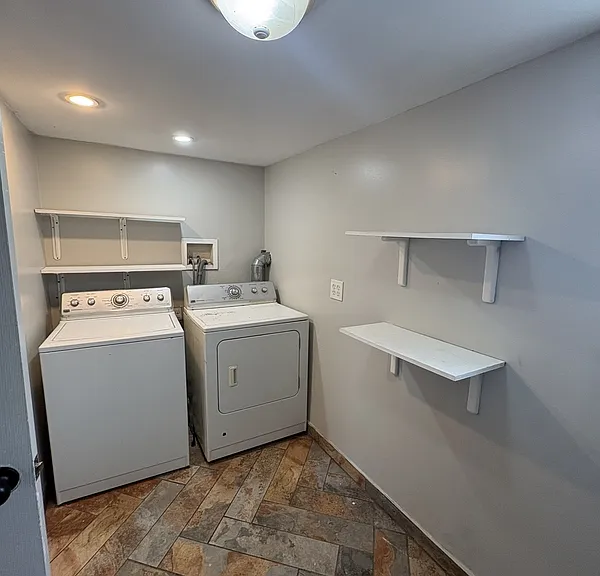 9331 S Evans Ave — Photo 14