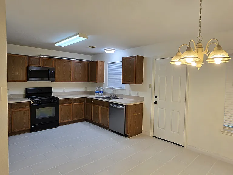 6718 Hawthorne Falls Ln — Photo 6
