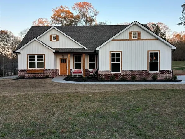 2536 Six Mile Hwy, Central, SC 29630