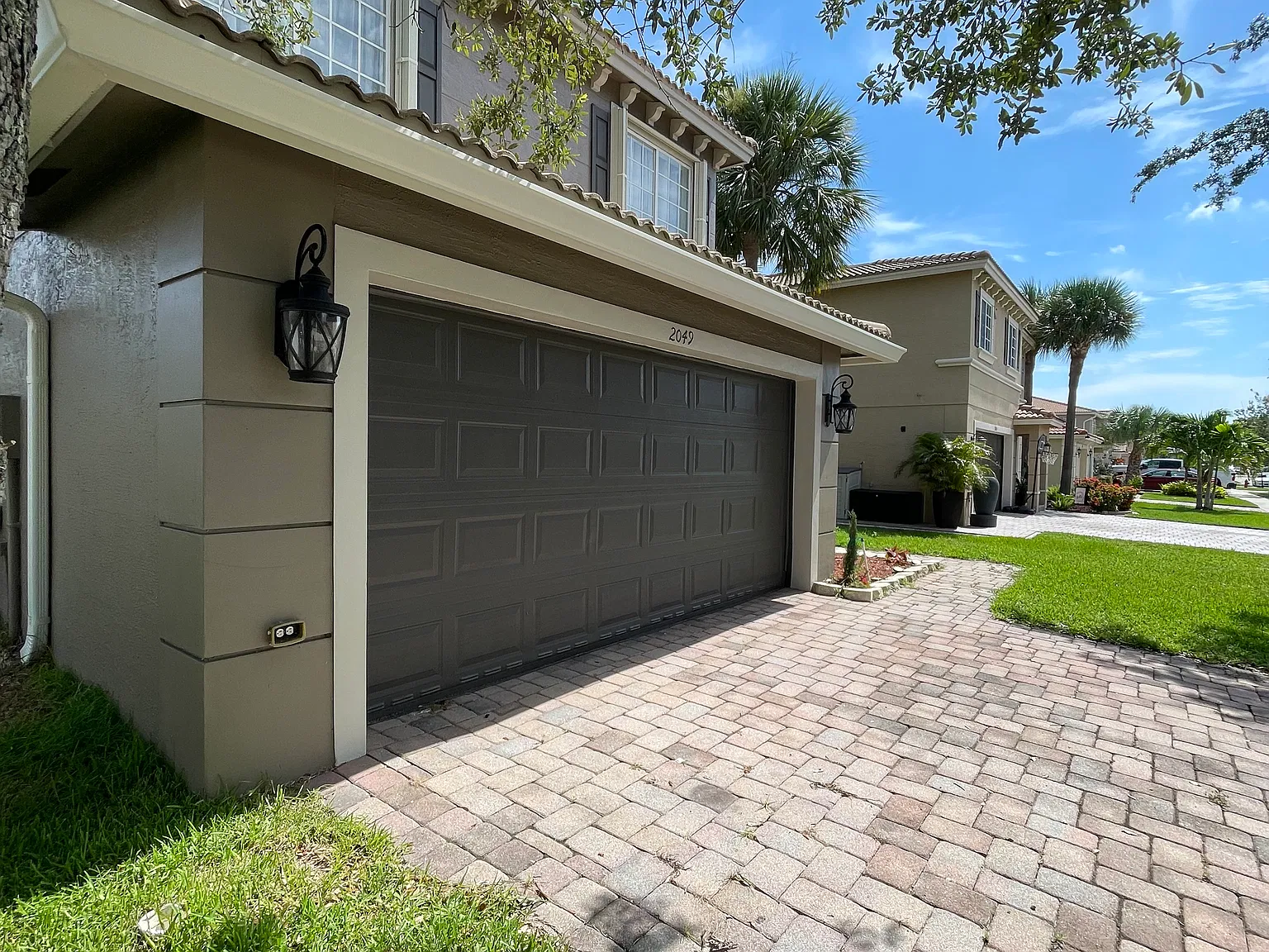 4 bed, 2.5 bath, 2595 sqft, $3,100 — Photo 3