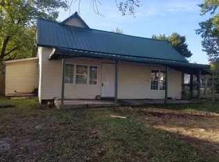 108 Olive St, Crane, MO 65633