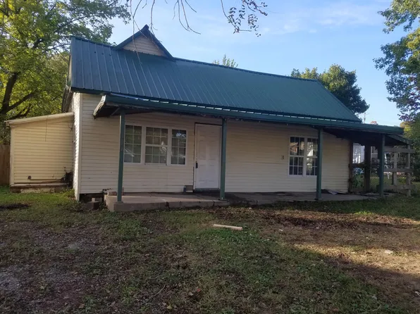 108 Olive St, Crane, MO 65633