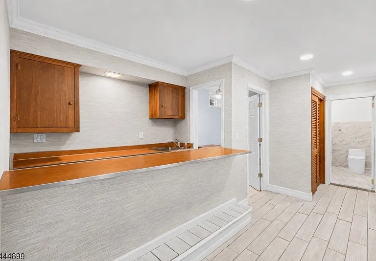140 N Farview Ave — Photo 20