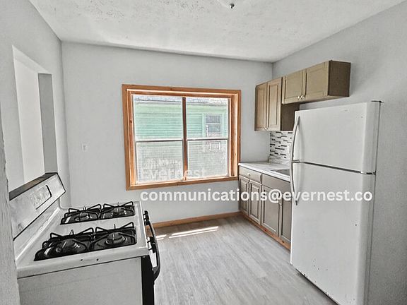 2nd image of 10110 Parkgate Ave Unit 2