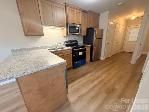 412 Killian Ave, Mount Holly, NC 28120