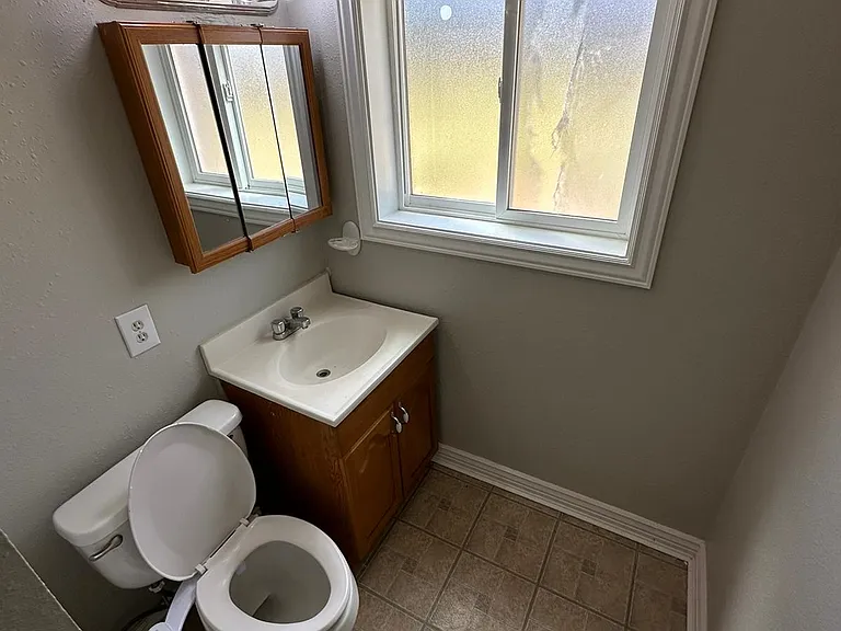 362 E 1150 N — Photo 11