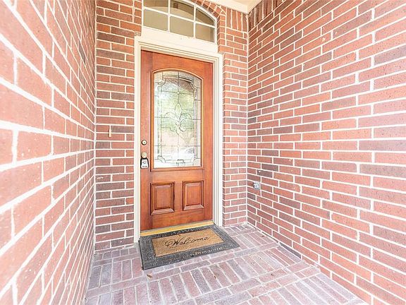 3rd image of 1814 Laurel Oaks Dr