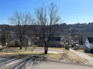 35 3rd St, Manor, PA 15665