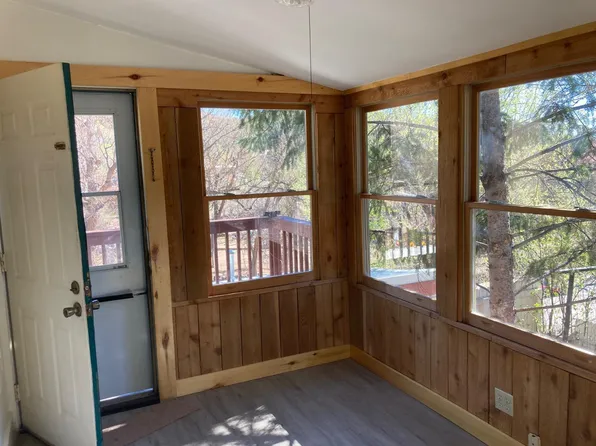 1015 Manitou Ave, Manitou Springs, CO 80829