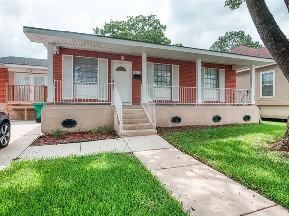 553 Diplomat St, Gretna, LA 70056