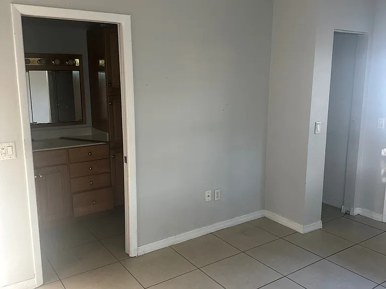 1016 Red Oak Cir — Photo 8