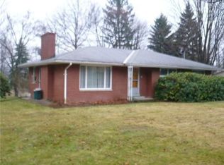 220 Brandt Dr, Beaver Falls, PA