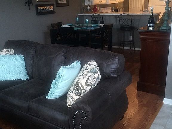 2nd image of 27 Autumn Woods Dr