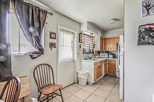 4th image of 635 N Drew St W