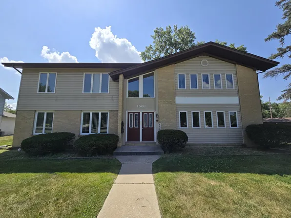 1500 Camellia Dr, Munster, IN 46321
