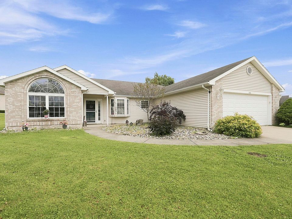 1st image of 252 Broadmore Cir