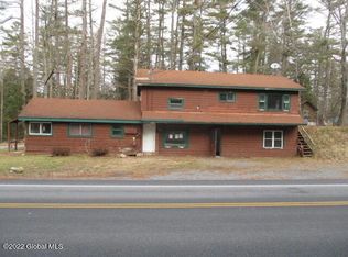 1353 Lake Ave, Lake Luzerne, NY 12846