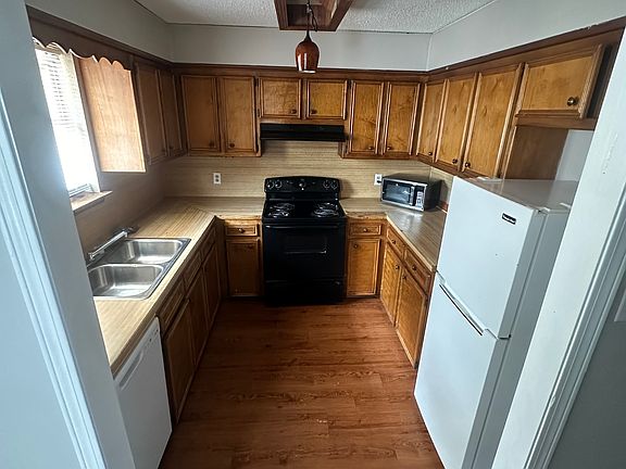 2nd image of 3423 Yorkfield Dr APT 4