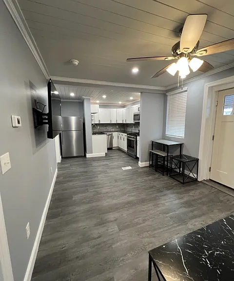1924 E Genesee St #2 — Photo 9