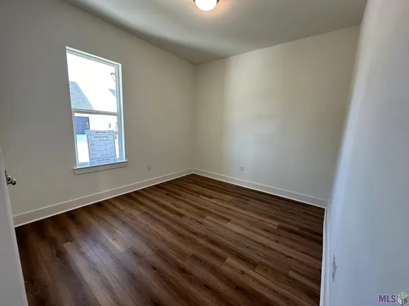 1551 Tradewater Dr, Baton Rouge, LA 70820