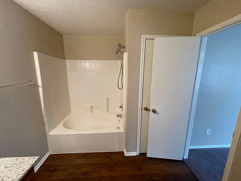 1420 Bumble Bee Dr — Photo 10