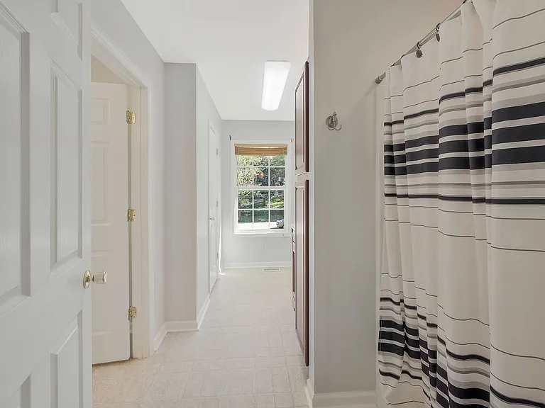 4857 Torbay Dr — Photo 33