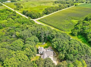 1405 90th St W, Northfield, MN 55057