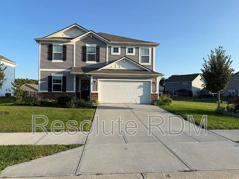 33 Hollister Way — Photo 2