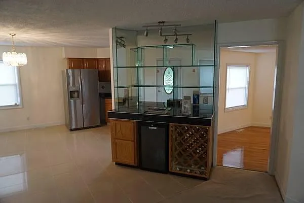 233 W Morningside St — Photo 17