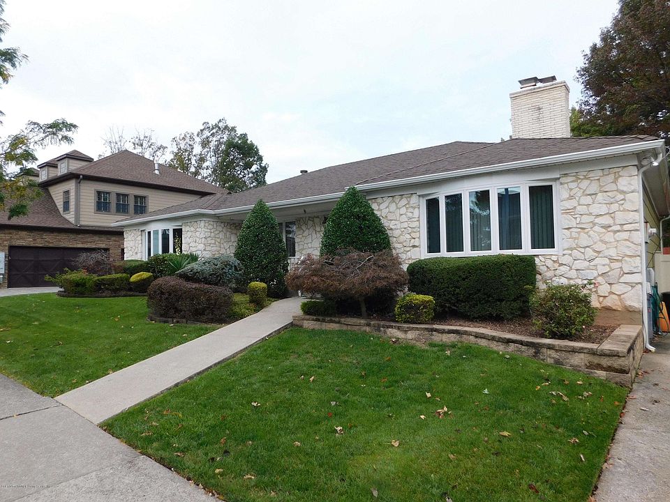 1st image of 229 Albourne Ave
