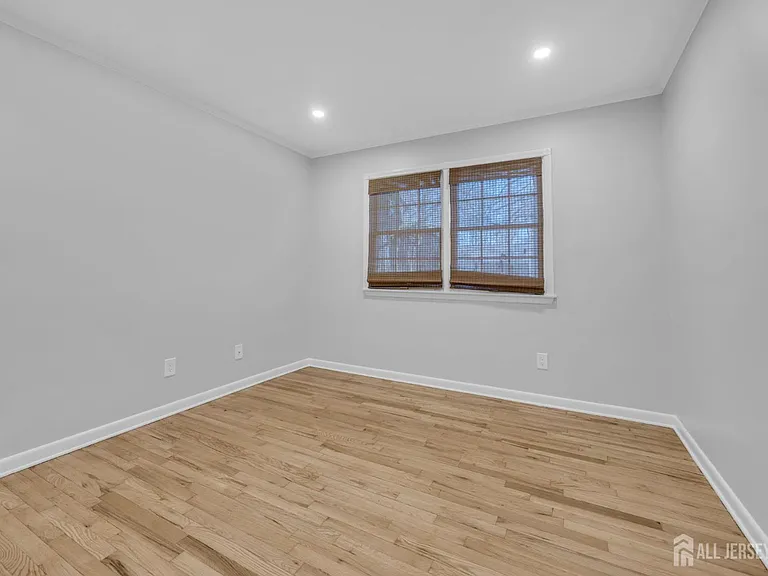 1430 Kearney Dr — Photo 24