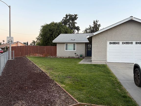 3rd image of 4299 Sierra Vista Dr