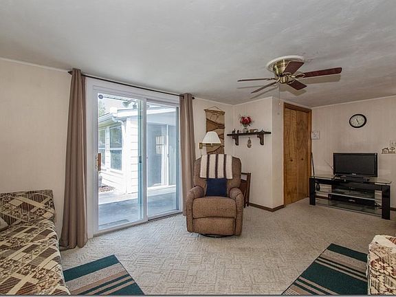 4th image of 4216 Riverview Ln