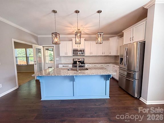 2nd image of 2618 Courtland Dr