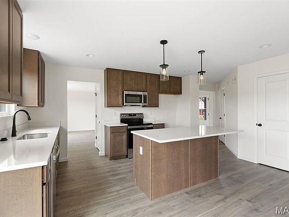 7th image of this home