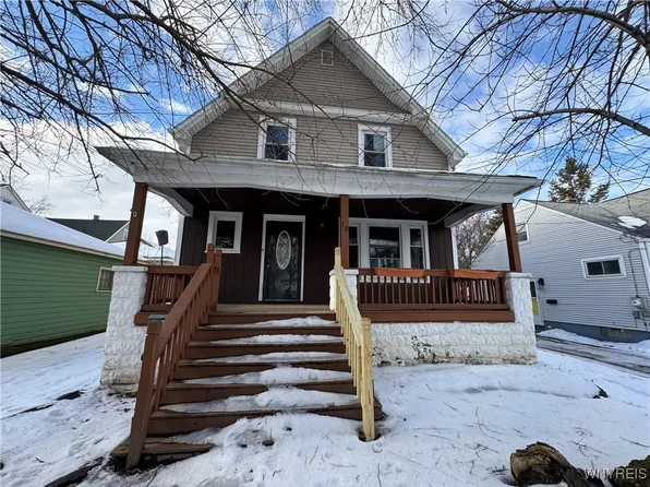 18 Delray Ave, West Seneca, NY 14224
