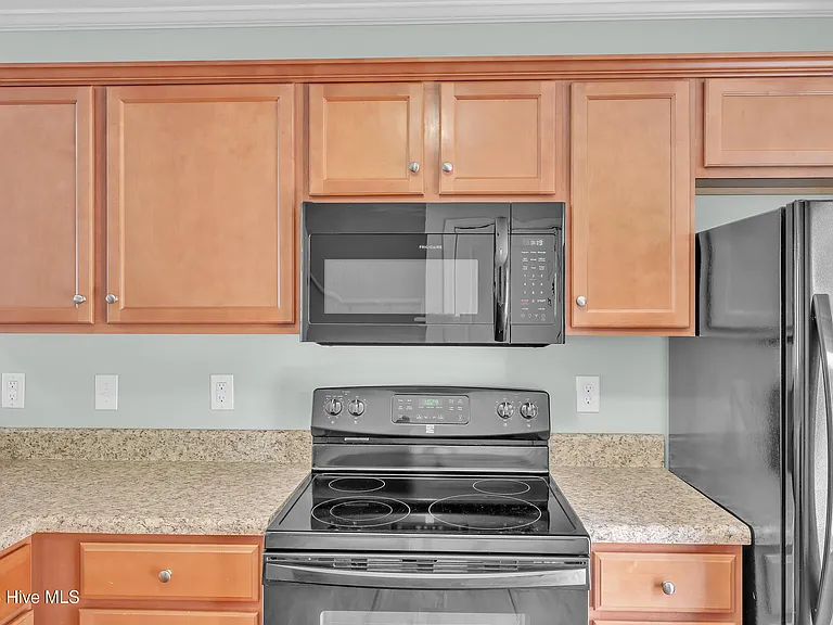 409 Sullivan Loop Rd — Photo 11